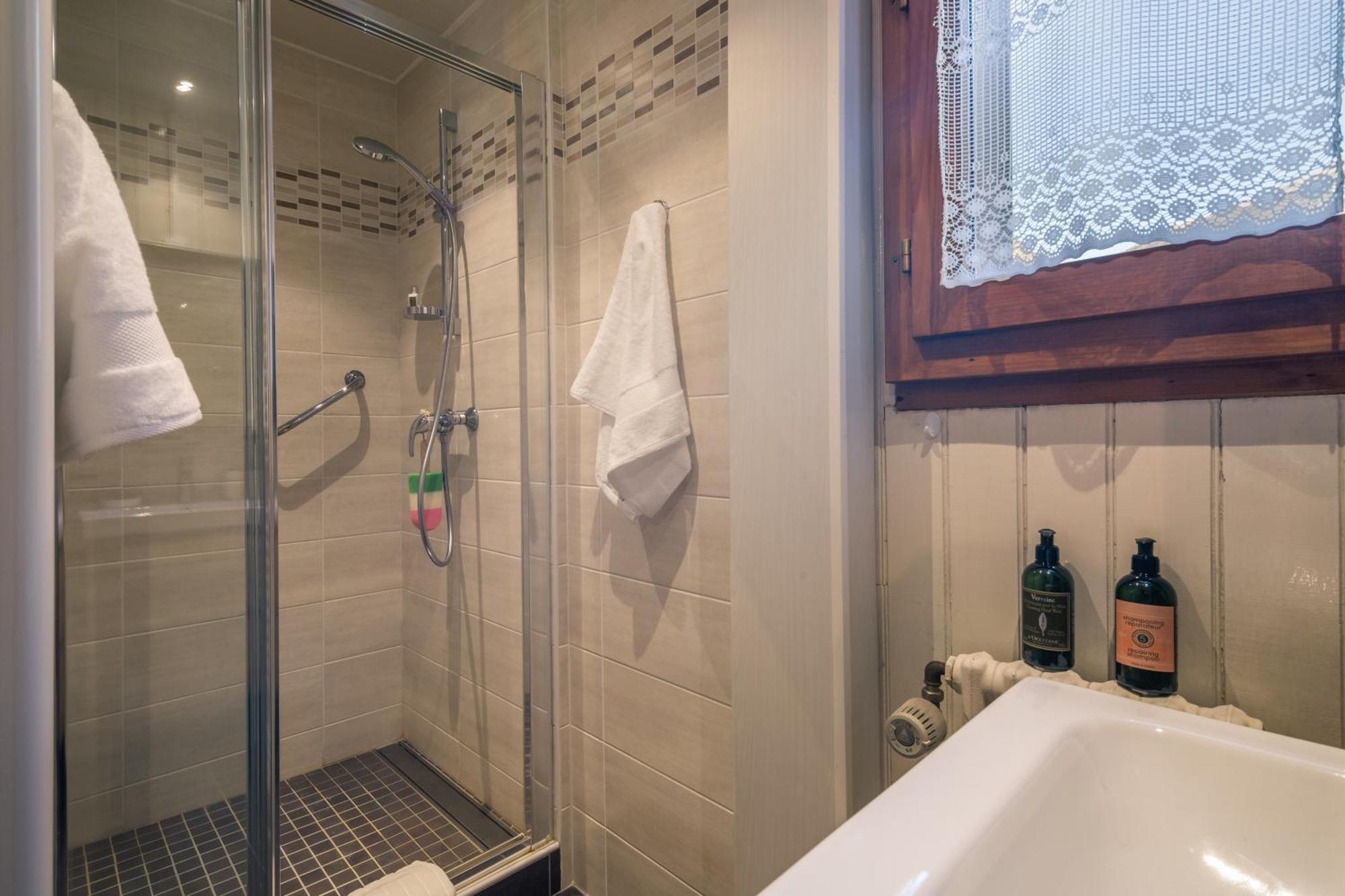 Montblanc Alpine Ski & Sauna Retreat - Happy Rentals Шамоні Екстер'єр фото